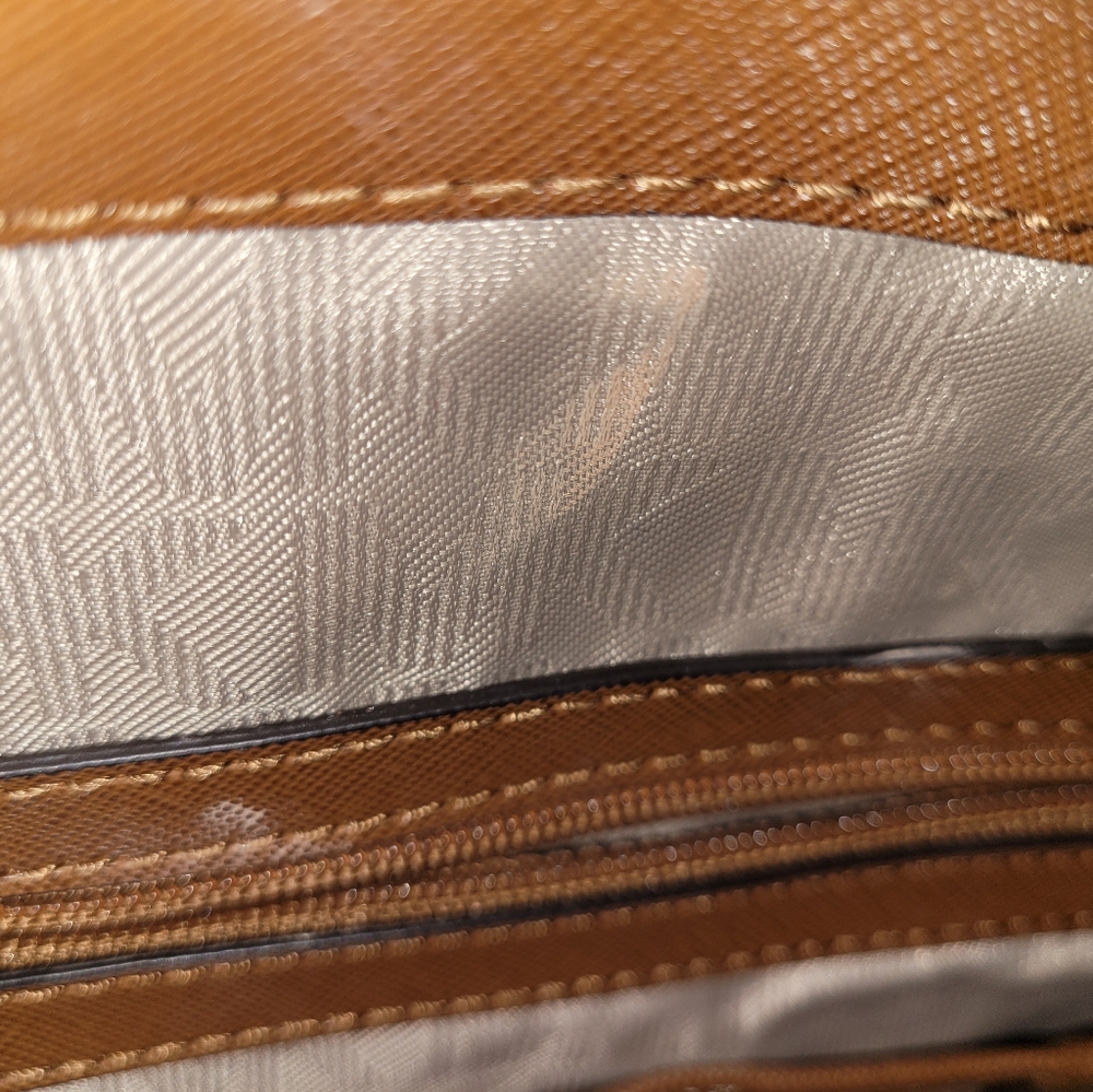 Michael  kors hand bag 👜 - Picture 12 of 15